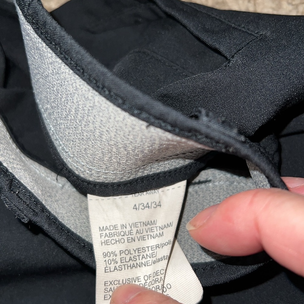 Under Armour black casual short - Picture 9 of 10